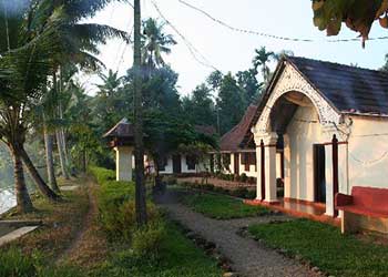 pooppally's heritage home and resort